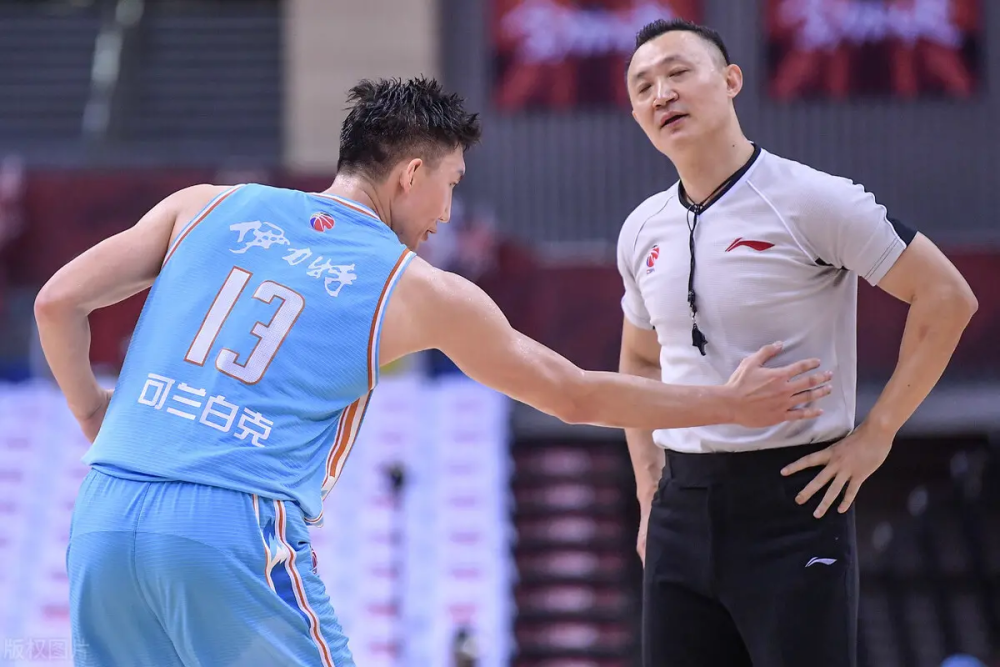 k1体育- 马赛主场遭绝杀，主帅赛后炮轰裁判判罚尺度不一  